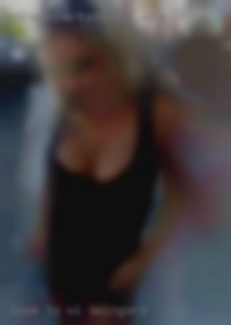Love to do anything WI swingers outdoors.